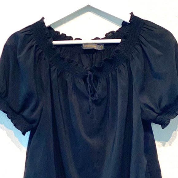 Outback Red by The Limited Black Puffy Sleeve Smocked Top Blouse Shirt - Picture 6 of 10